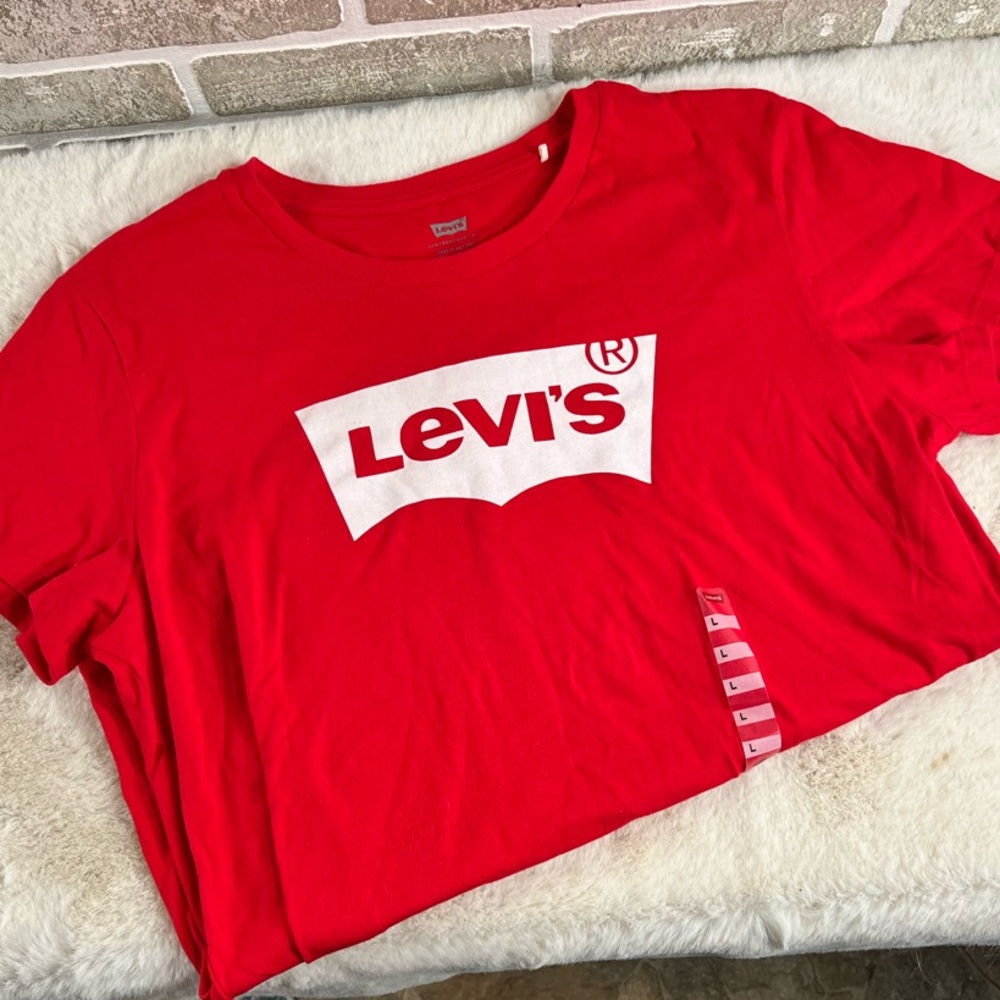 Levi's Red Graphic T-Shirt